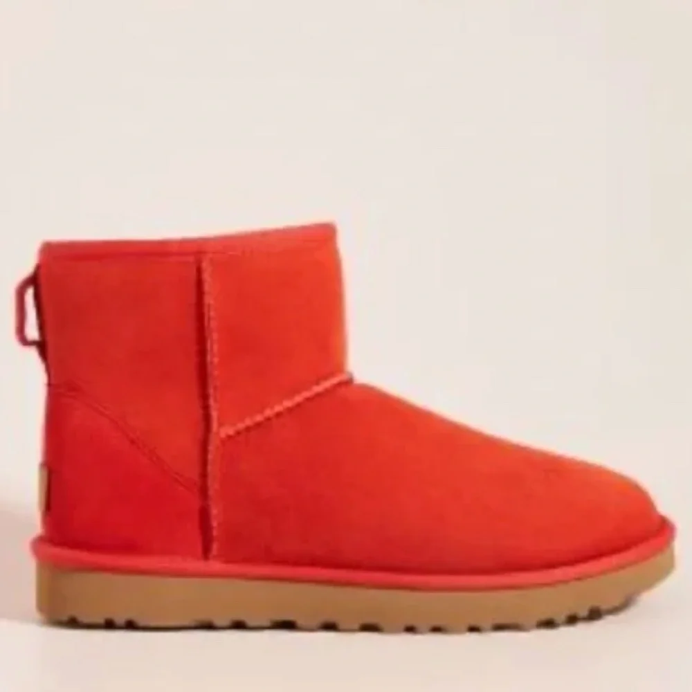 NIB $150 UGG Classic Mini II Genuine Shearling Lined Boot in Lava Flow - size 5! - Picture 3 of 12
